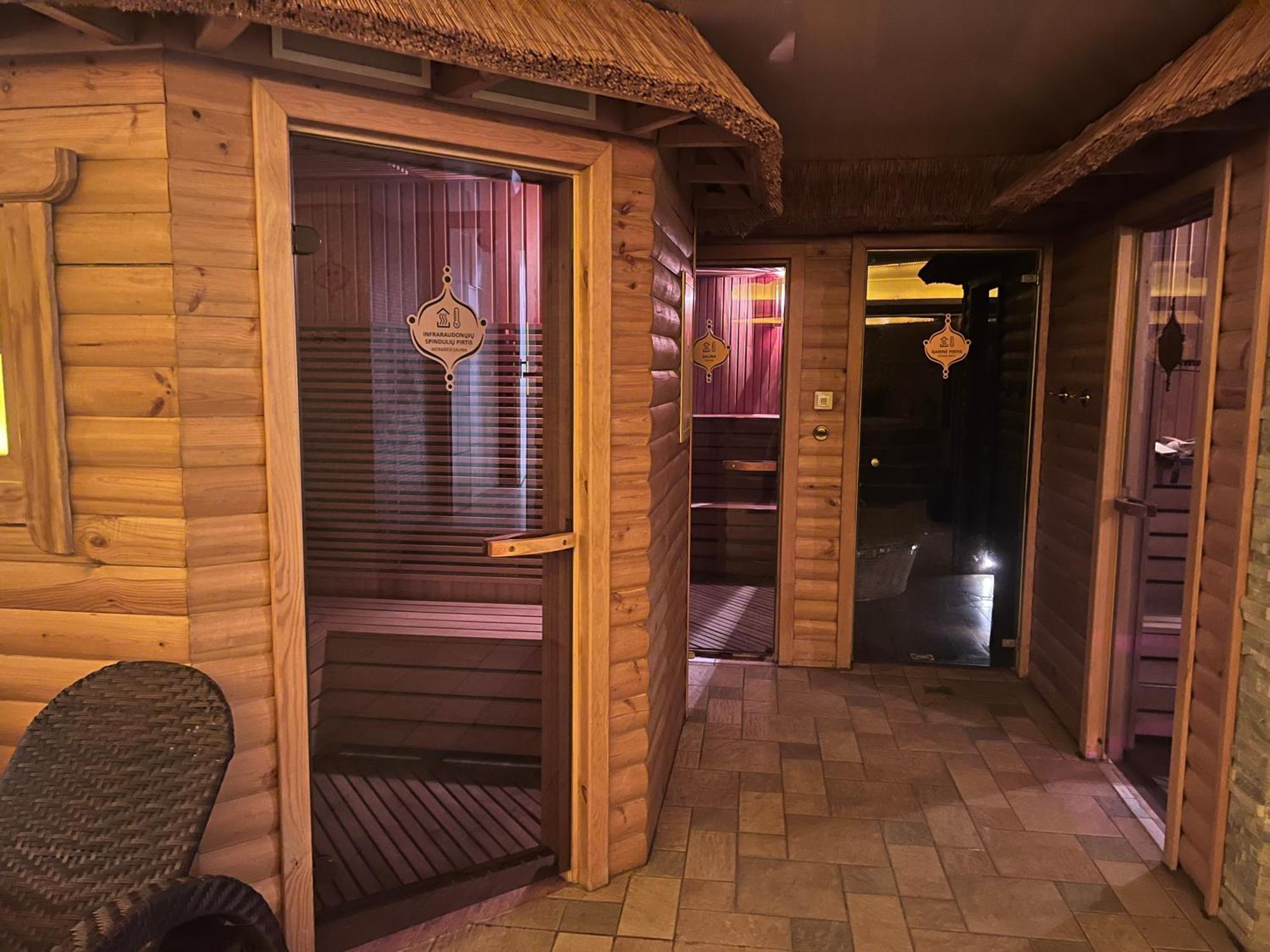 Baltazaras Aparthotel Vilnius Bagian luar foto