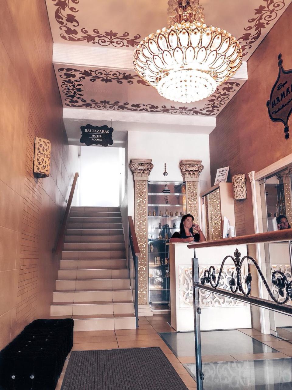 Baltazaras Aparthotel Vilnius Bagian luar foto